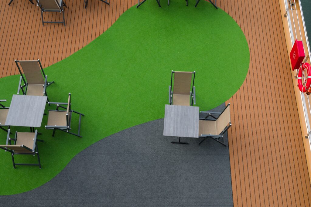 How to Choose Outdoor Flooring